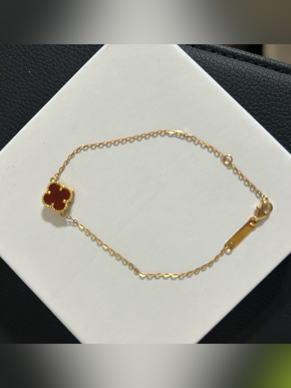 Subject: 18K Gold Red Carnelian Clover Bracelet 6–7”